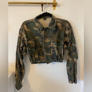 Windsor | cropped camouflaged jacket | MEDIUM